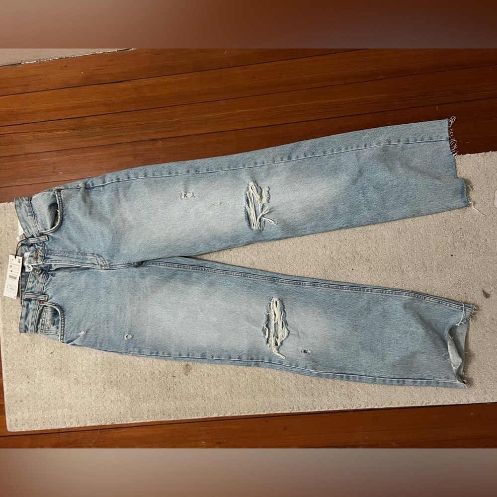 Brand new, never been worn Zara wide-leg, light wash jeans